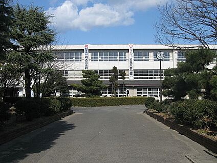 八幡市立男山第三中学校 徒歩1520m
