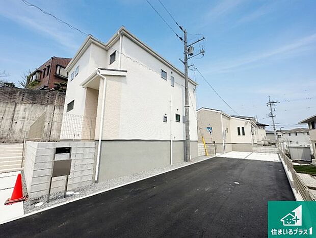 【外観】安心の10年保証！外観を美しく保ち、雨水で汚れを落とします！気になることがありましたら、お気軽にお問い合わせください！