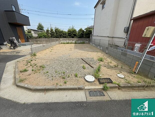 【外観】周辺は落ち着いた街並みの住宅地！子育てがしやすい住環境です！まだ未完成ですが、現地でしかわからない事もございます。是非一度ご覧ください。