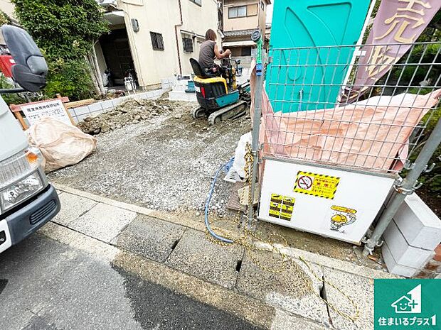 【外観】現在建築中!落ち着いた街並みで新生活を始めることが出来そう!周辺の物件も併せてご紹介させて頂きます!