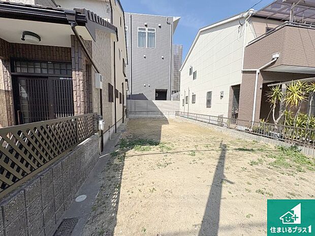 【外観】周辺は落ち着いた街並みの住宅地！子育てがしやすい住環境です！まだ未完成ですが、現地でしかわからない事もございます。是非一度ご覧ください。