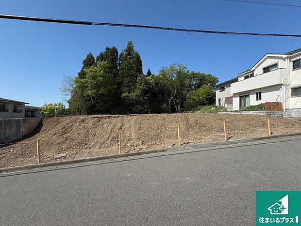 【外観】周辺は落ち着いた街並みの住宅地！子育てがしやすい住環境です！まだ未完成ですが、現地でしかわからない事もございます。是非一度ご覧ください。