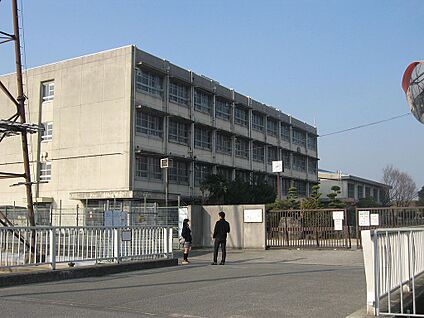 枚方市立渚西中学校 徒歩960m