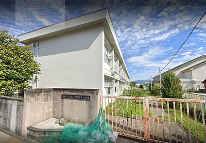 葛城市立忍海小学校 徒歩1200m
