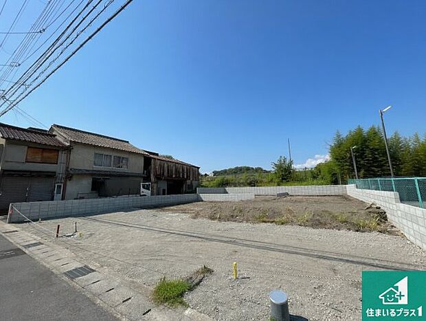 【外観】現在建築中!落ち着いた街並みで新生活を始めることが出来そう!周辺の物件も併せてご紹介させて頂きます!