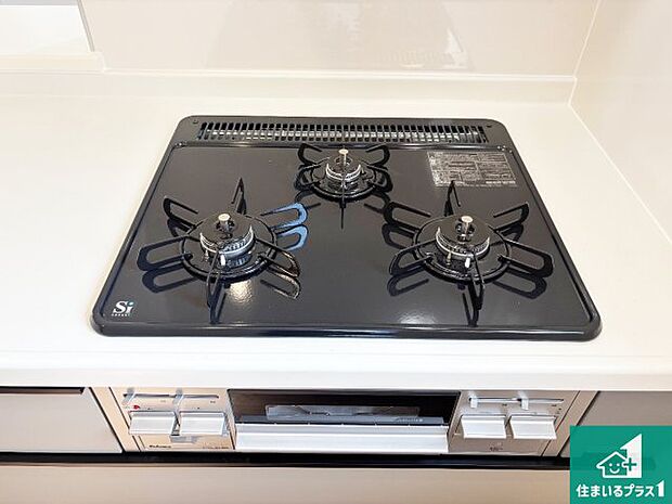 【コンロ】ダブル高火力Siセンサー付きコンロ!3口あるので、まとめて料理をする時も大活躍!