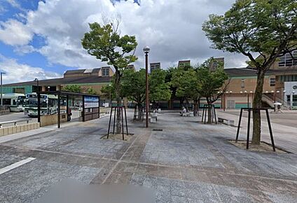 ラクセーヌ専門店 徒歩800m