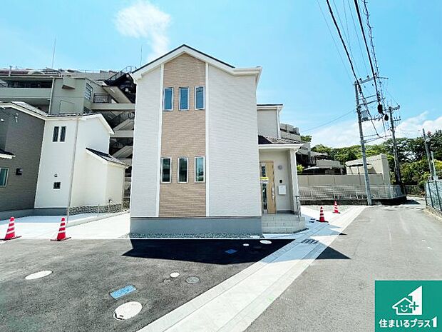 【外観】安心の10年保証!外観を美しく保ち、雨水で汚れを落とします!気になることがありましたら、お気軽にお問い合わせください!