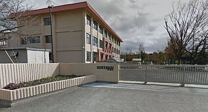 東近江市立御園小学校 徒歩750m