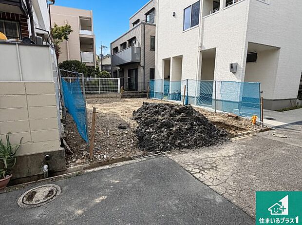 【外観】現在建築中!落ち着いた街並みで新生活を始めることが出来そう!周辺の物件も併せてご紹介させて頂きます!