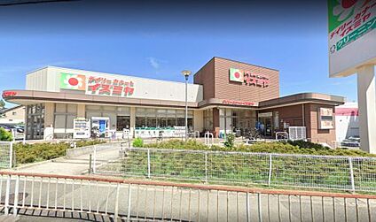 イズミヤ 池田旭丘店 徒歩200m