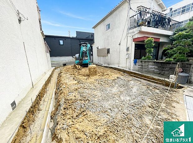 【外観】周辺は落ち着いた街並みの住宅地!子育てがしやすい住環境です!まだ未完成ですが、現地でしかわからない事もございます。是非一度ご覧ください。