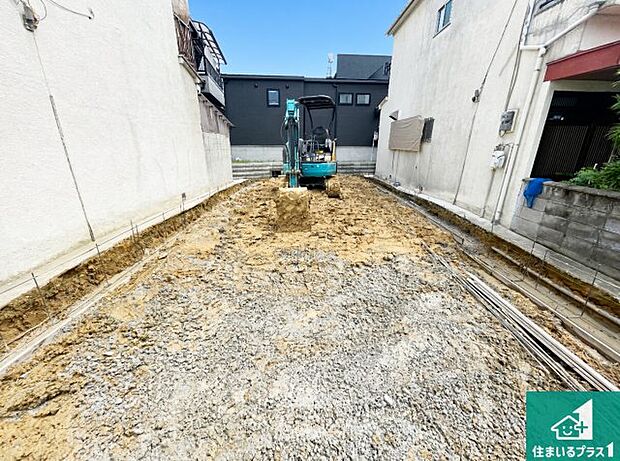 【外観】現在建築中!落ち着いた街並みで新生活を始めることが出来そう!周辺の物件も併せてご紹介させて頂きます!