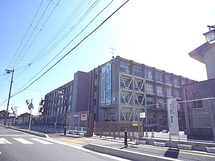 大津市立堅田中学校 徒歩600m