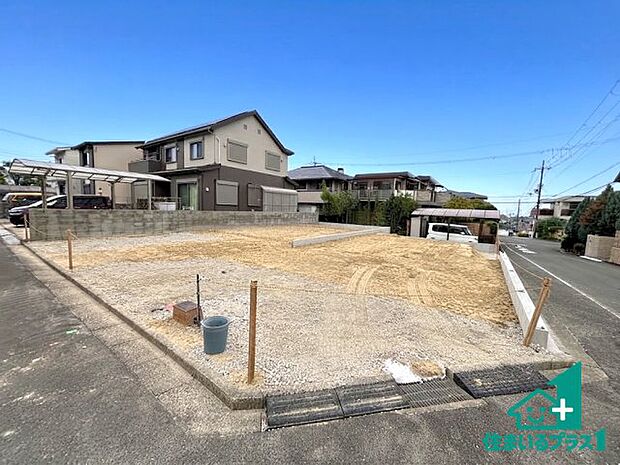 【外観】現在建築中！落ち着いた街並みで新生活を始めることが出来そう！周辺の物件も併せてご紹介させて頂きます！