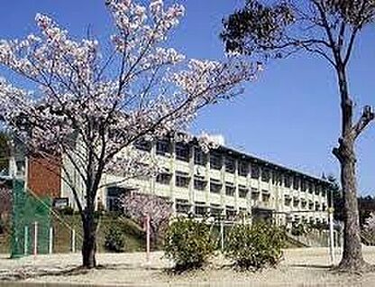 奈良市立平城西小学校 徒歩950m