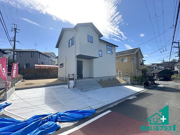 【外観】安心の10年保証!外観を美しく保ち、雨水で汚れを落とします!気になることがありましたら、お気軽にお問い合わせください!