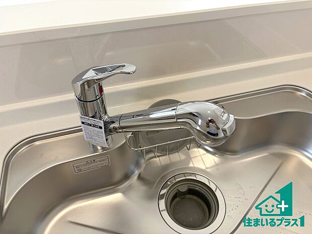 【キッチン水栓】浄水器を内蔵!炊飯時、お茶を作る時に安心してお水を使えます!お湯と冷水、浄水と原水、シャワーの切替えもワンタッチです!