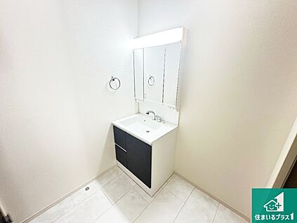 独立洗面台