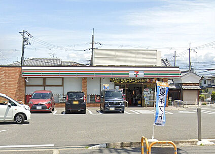 セブンイレブン 香芝西真美店 徒歩661m