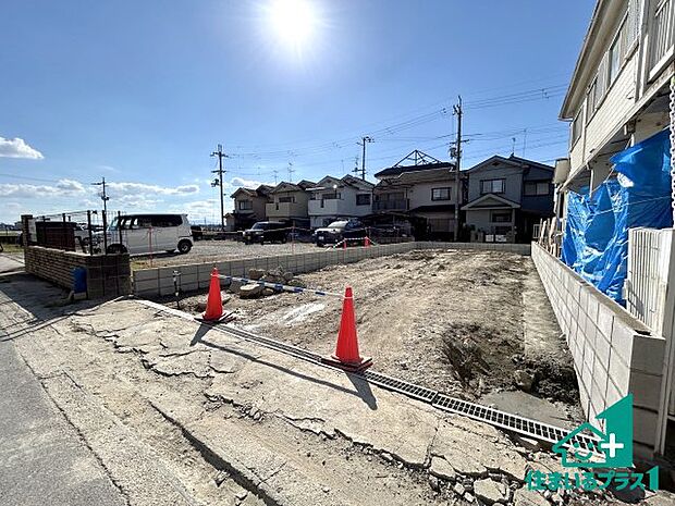 【外観】建築中ですが現地を見ると分かる事もございますので、ぜひ一度現地をご覧ください。