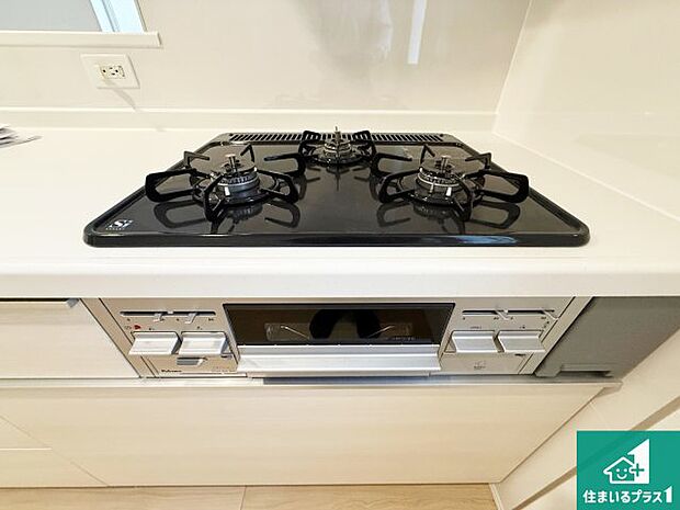 【コンロ】ダブル高火力Siセンサー付きコンロ!3口あるので、まとめて料理をする時も大活躍!