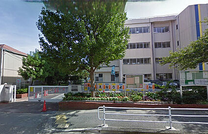 宝塚市立末成幼稚園 徒歩888m