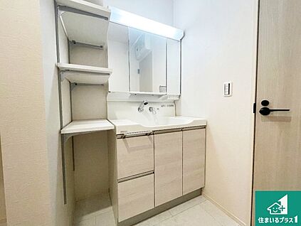 独立洗面台