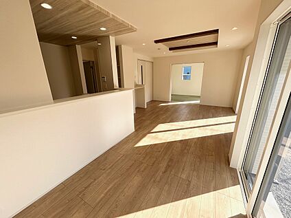 リビングダイニング(同仕様)