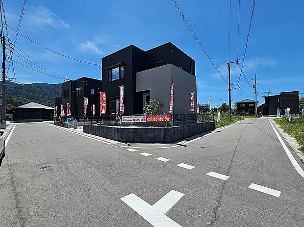 【4号地】角地で陽当たり良好+開放感有り！