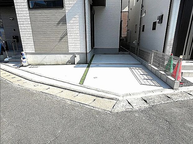 駐車場と自転車、バイク置場！