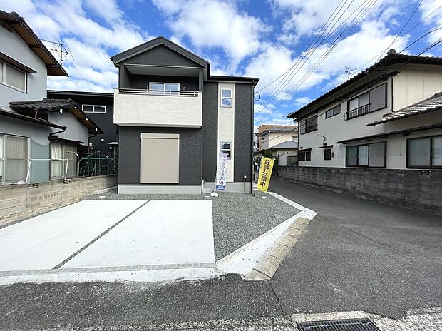 駐車並列最大3台可！