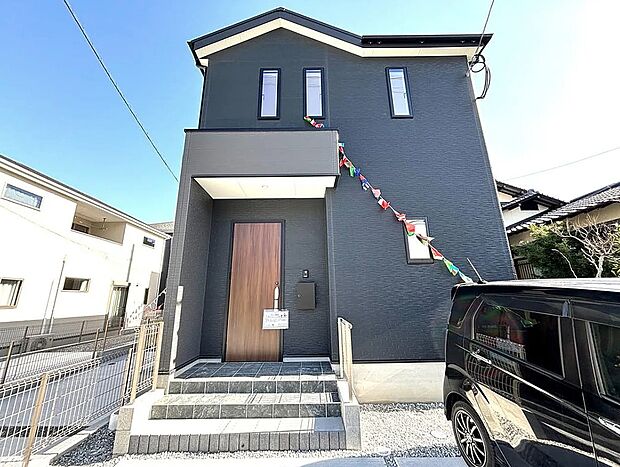 【4号棟】落ち着いた雰囲気のお洒落な外観!