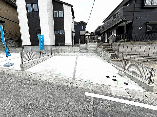 【2号棟】駐車並列2台可！