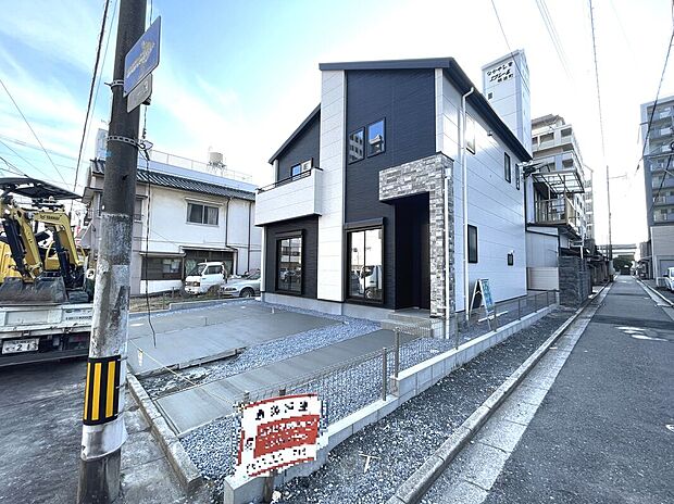 角地で陽当たり良好+開放感有り!