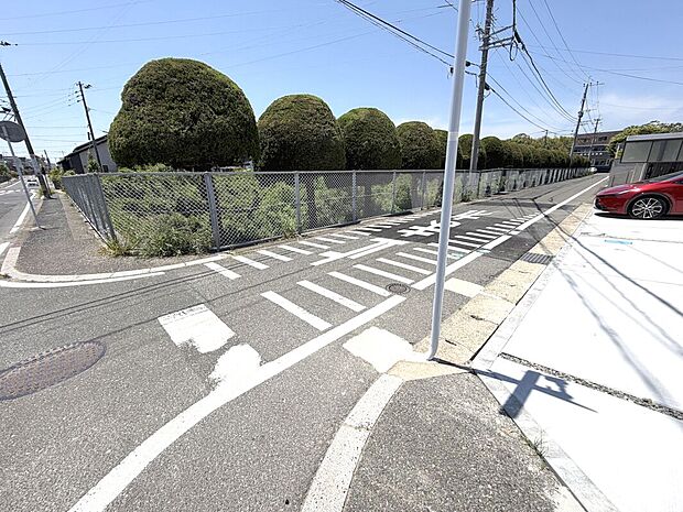 南道路で陽当たり良好！