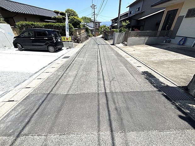 南道路で陽当たり良好！