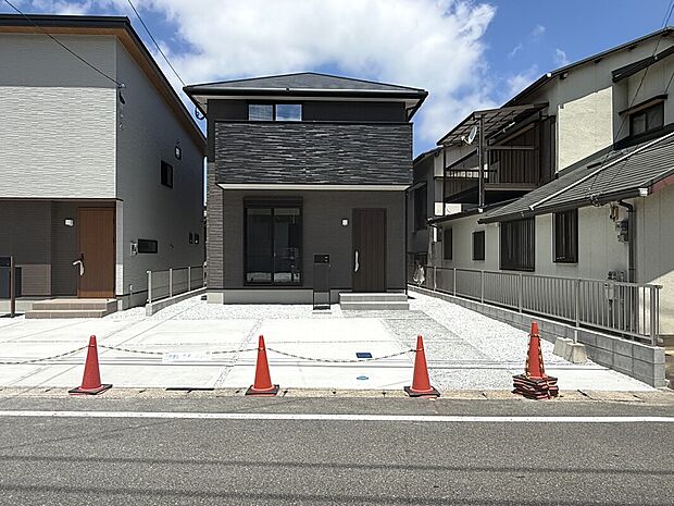【8号地】南東側道路で陽当たり良好!