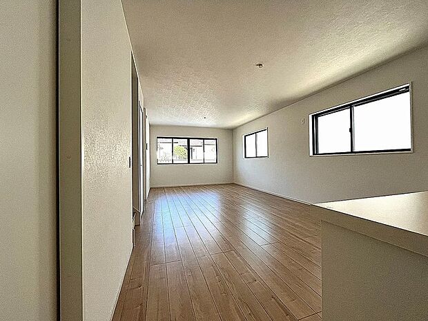 【リビング】南向きの明るいリビング♪