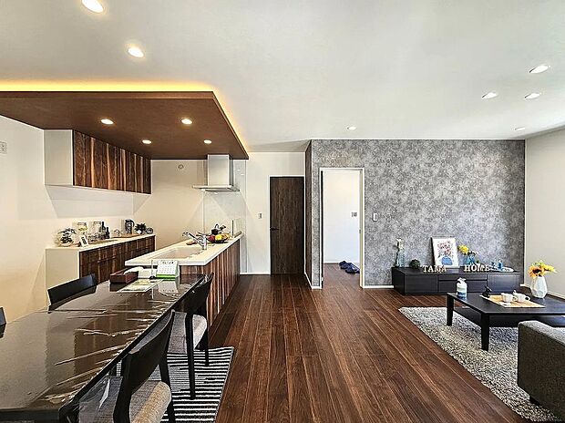 【【5号地】リビング】LDK広々19帖！キッチン横にダイニングスペースがある間取り♪