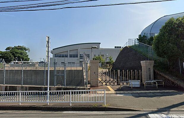 春日市立白水小学校(約700m)