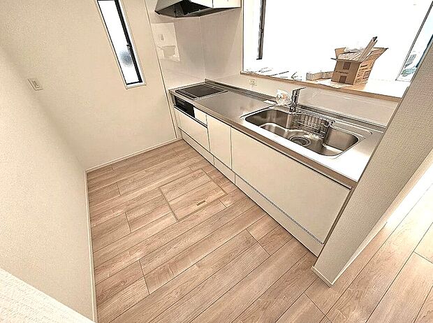 【【1号棟】キッチン】家族の会話が弾むカウンターキッチン！