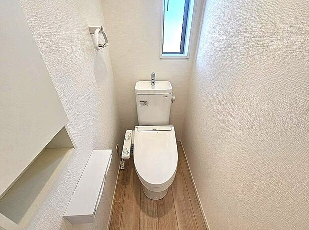 【【1号棟】トイレ】トイレは1階と2階にあります。