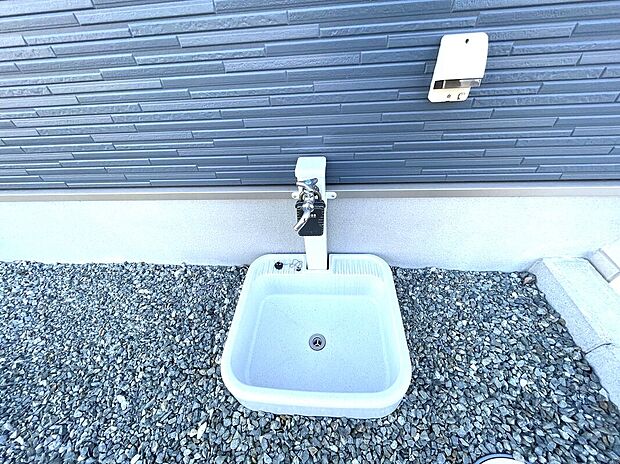 【庭】お庭に水栓付き！