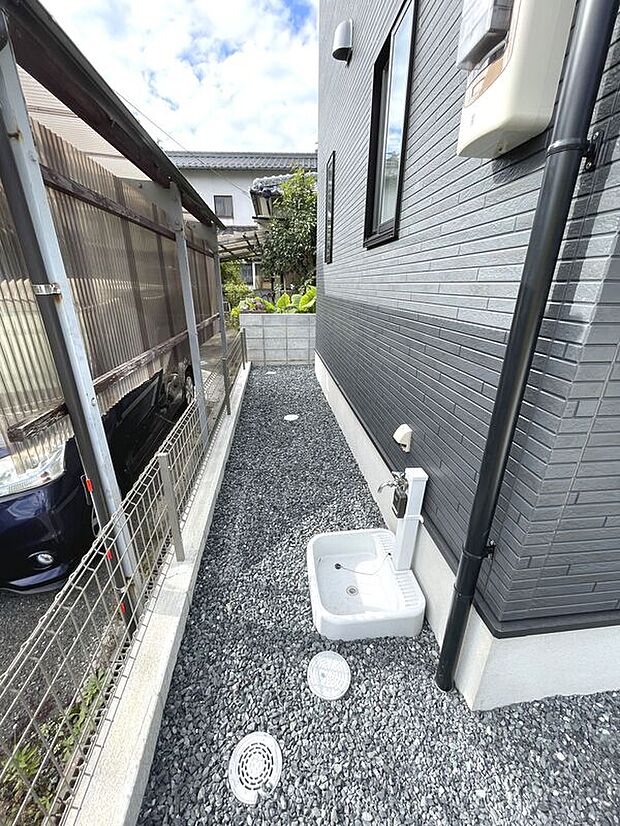 【庭】お庭に水栓付き！