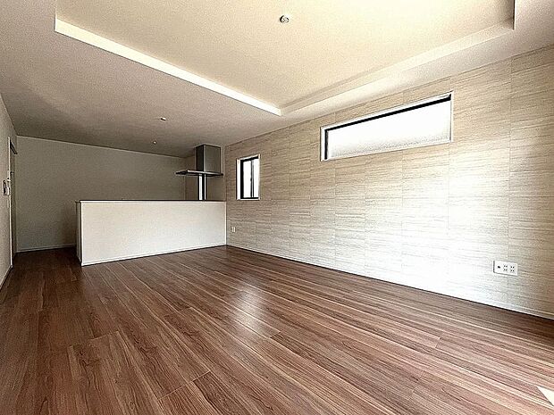 【【2号棟】リビング】LDK広々17帖！折上天井がお洒落♪