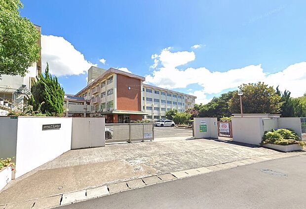 北九州市立二島中学校(約2,077m)