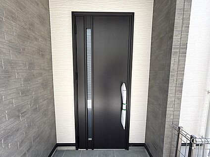 【2号棟】玄関ポーチ