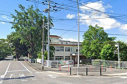 糸島市立波多江小学校 1000ｍ(徒歩13分)