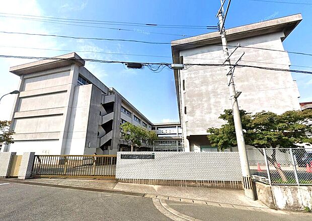 宇美町立宇美東中学校（約450m）